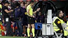 Barca đang đối mặt với một ‘thế lực hắc ám’